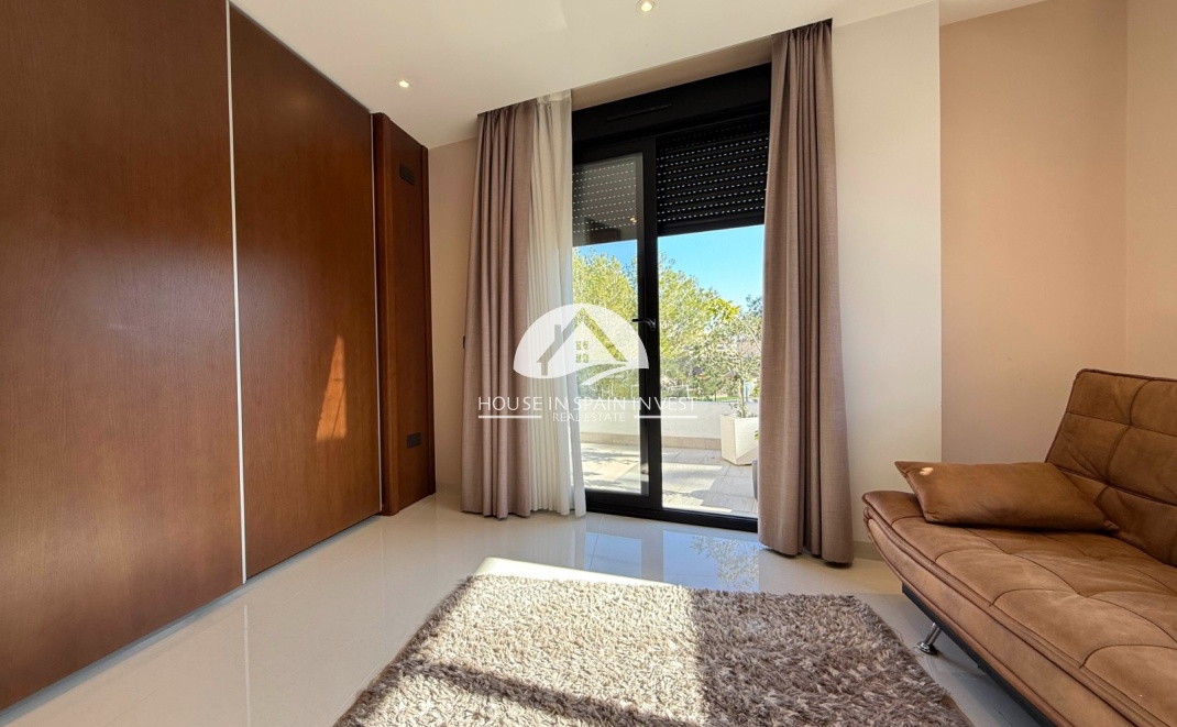 Resale - Villa - Orihuela Costa - Villamartín