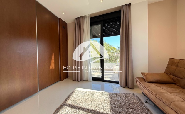 Resale - Villa - Orihuela Costa - Villamartín