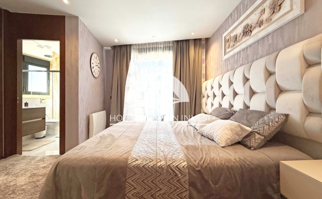 Resale - Villa - Orihuela Costa - Villamartín