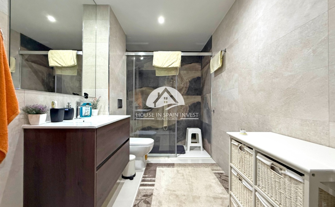 Resale - Villa - Orihuela Costa - Villamartín