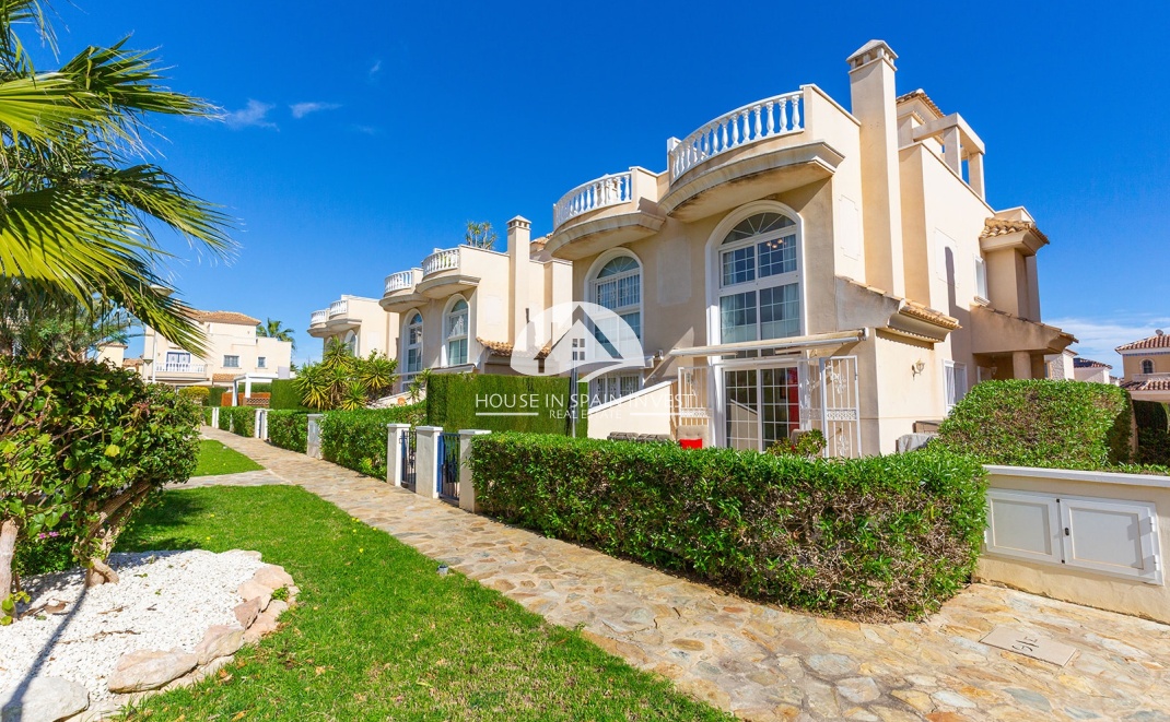 Resale - Villa - Guardamar del Segura - Guardamar - El Raso