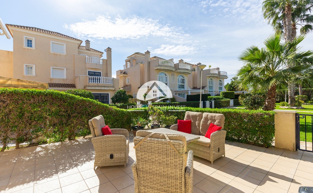 Resale - Villa - Guardamar del Segura - Guardamar - El Raso