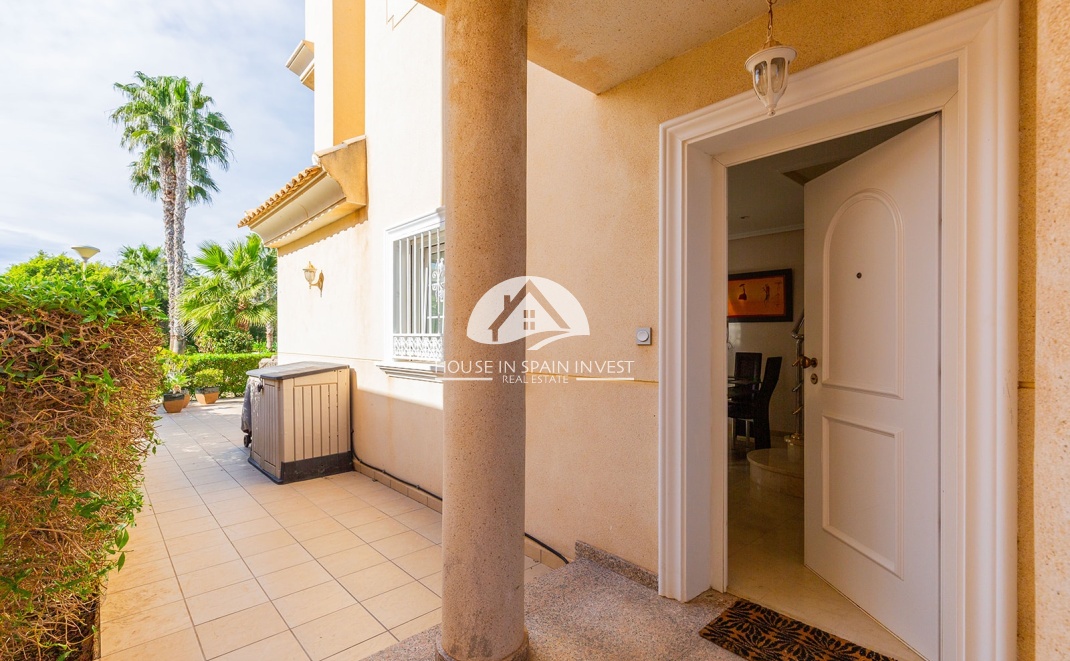 Resale - Villa - Guardamar del Segura - Guardamar - El Raso