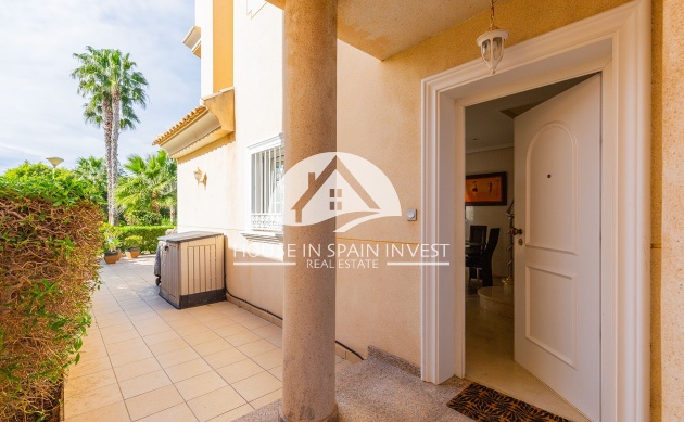 Resale - Villa - Guardamar del Segura - Guardamar - El Raso