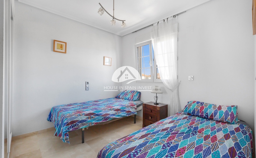 Resale - Villa - Guardamar del Segura - Guardamar - El Raso