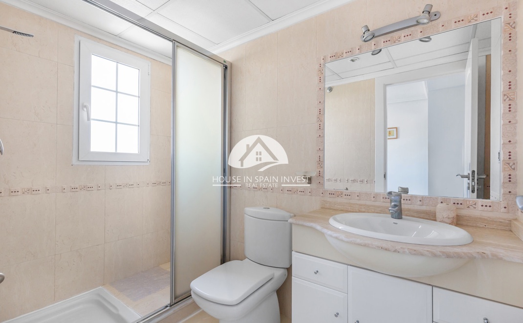 Resale - Villa - Guardamar del Segura - Guardamar - El Raso