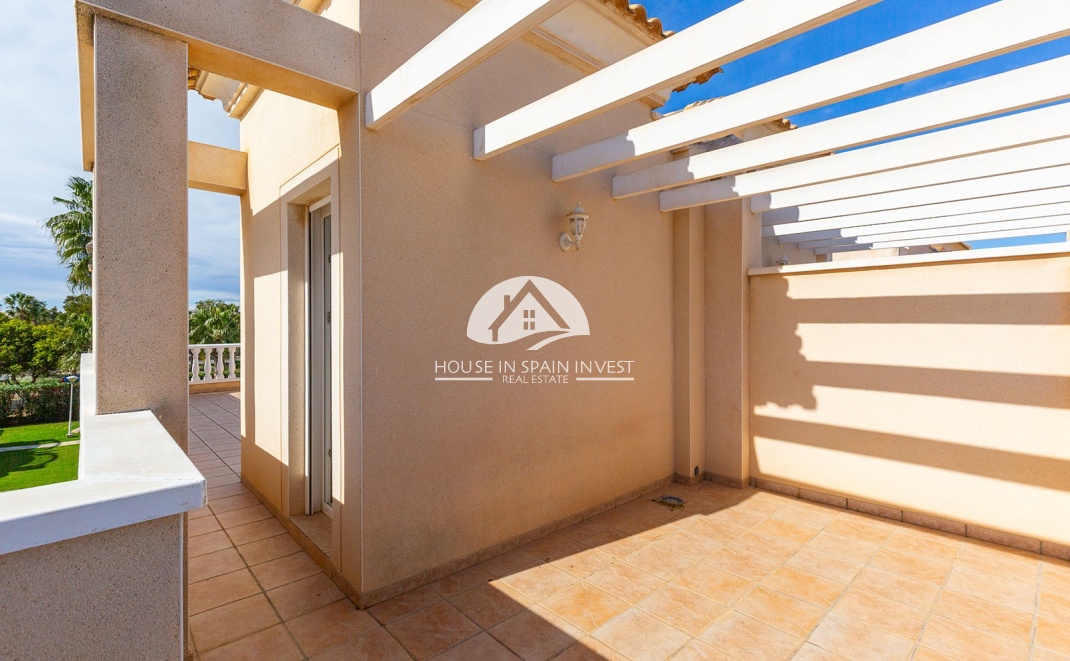 Resale - Villa - Guardamar del Segura - Guardamar - El Raso