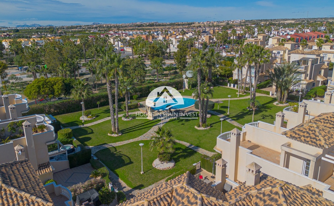 Resale - Villa - Guardamar del Segura - Guardamar - El Raso