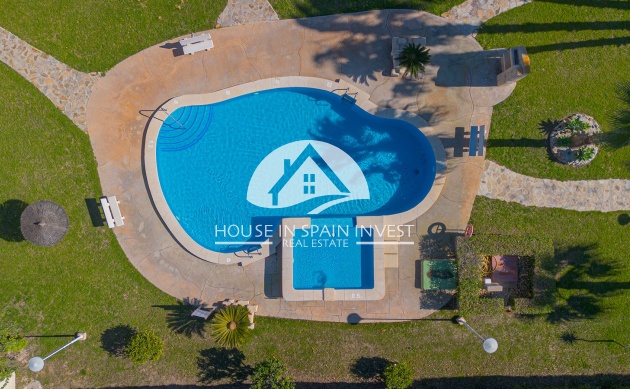 Resale - Villa - Guardamar del Segura - Guardamar - El Raso