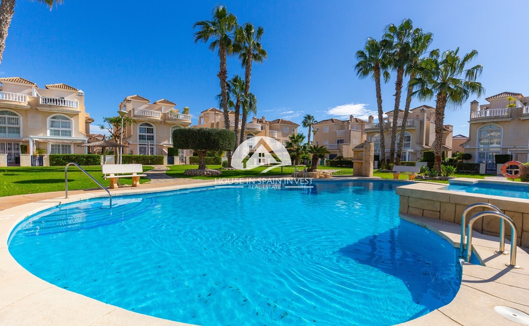 Resale - Villa - Guardamar del Segura - Guardamar - El Raso