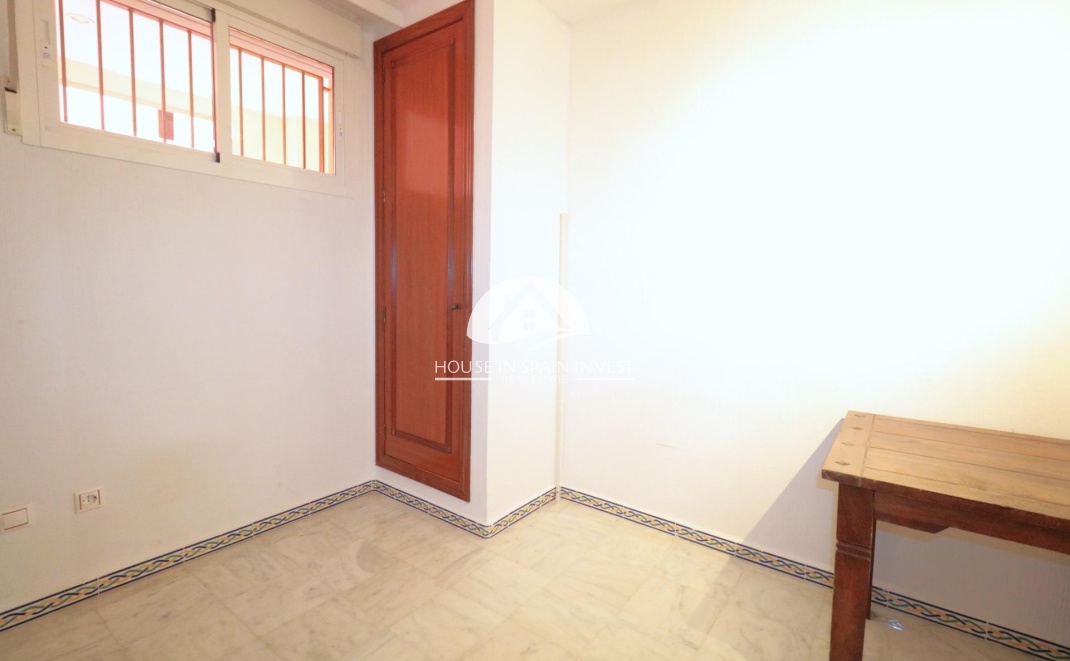 Resale - Apartment  - Torrevieja - Los Frutales