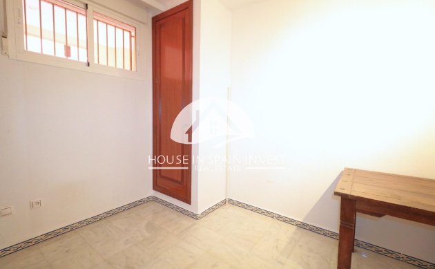 Resale - Apartment  - Torrevieja - Los Frutales