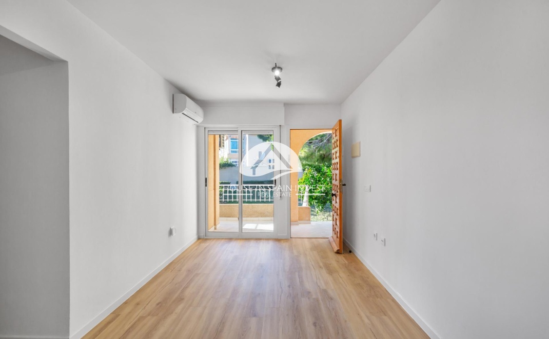 Resale - Apartment  - Torrevieja - La Mata