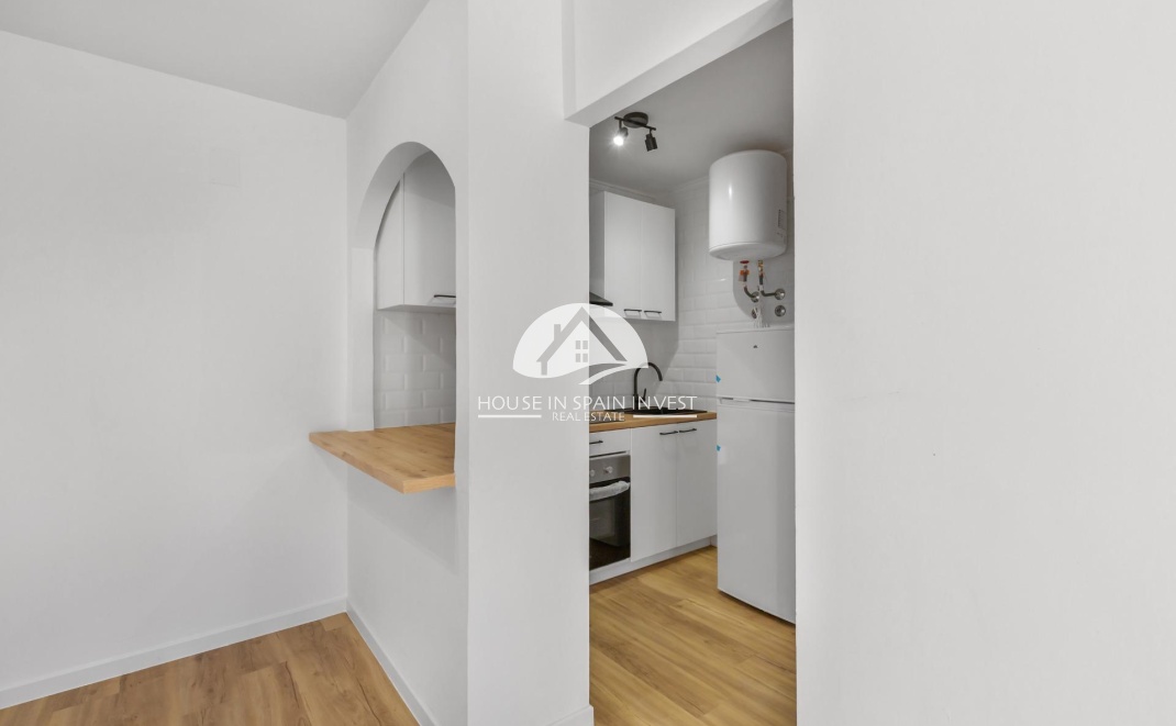 Resale - Apartment  - Torrevieja - La Mata