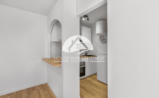 Resale - Apartment  - Torrevieja - La Mata