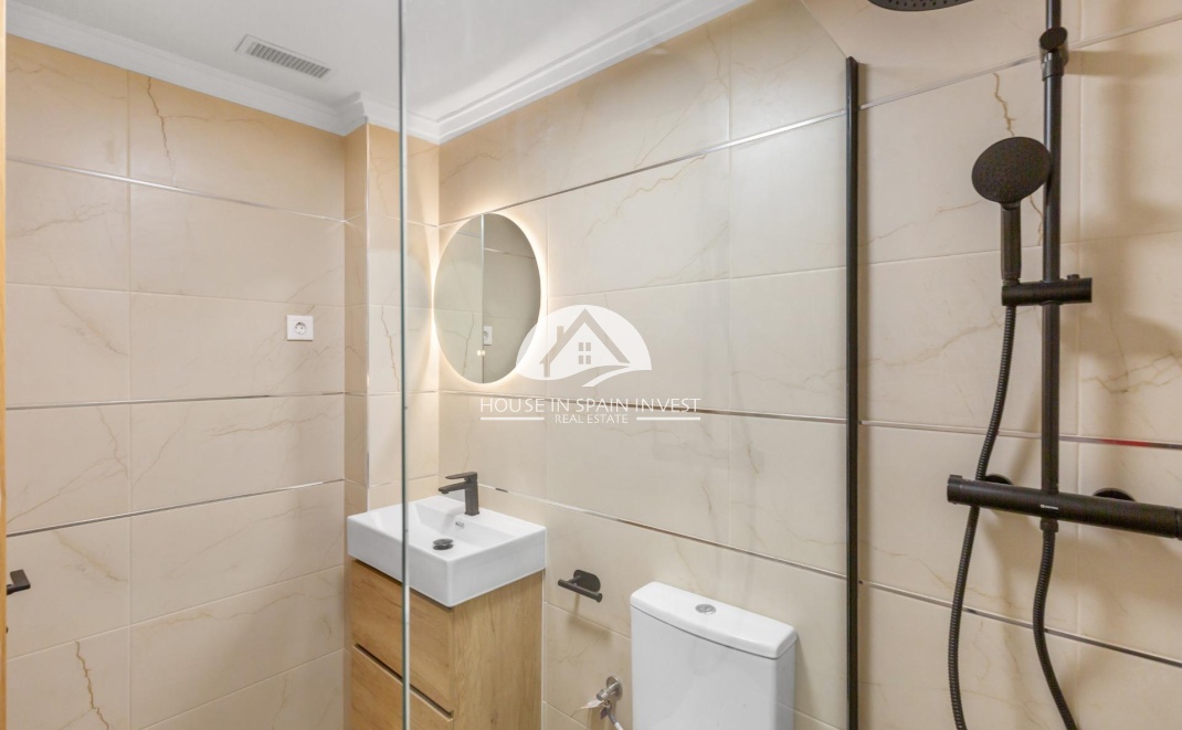 Resale - Apartment  - Torrevieja - La Mata