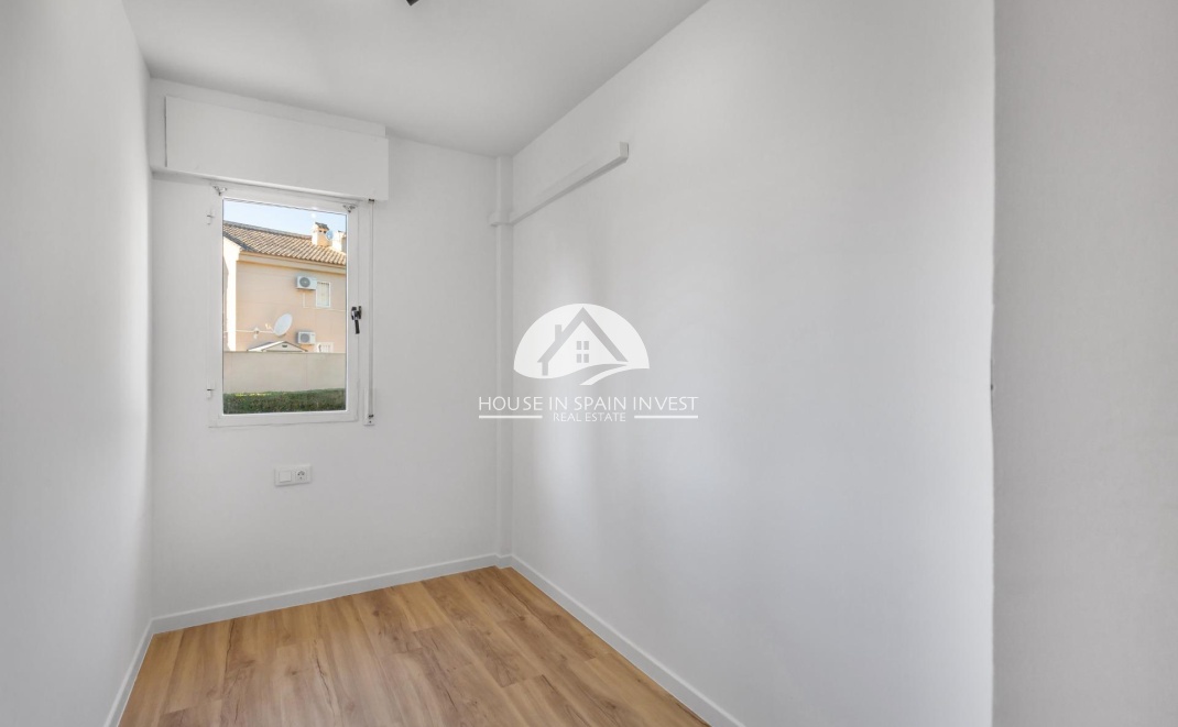Resale - Apartment  - Torrevieja - La Mata