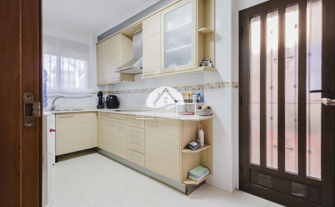 Resale - Villa - Torrevieja - Aguas Nuevas - Sector 25