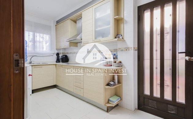 Resale - Villa - Torrevieja - Aguas Nuevas - Sector 25