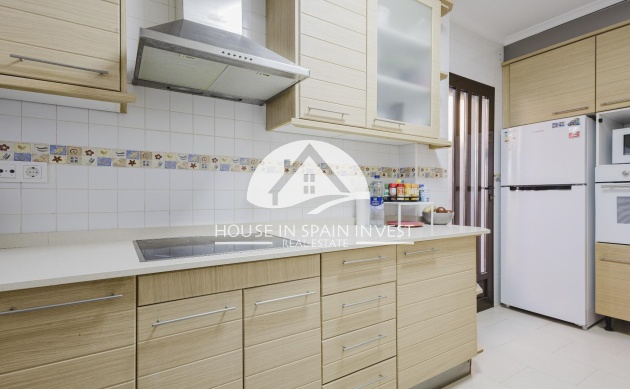 Resale - Villa - Torrevieja - Aguas Nuevas - Sector 25