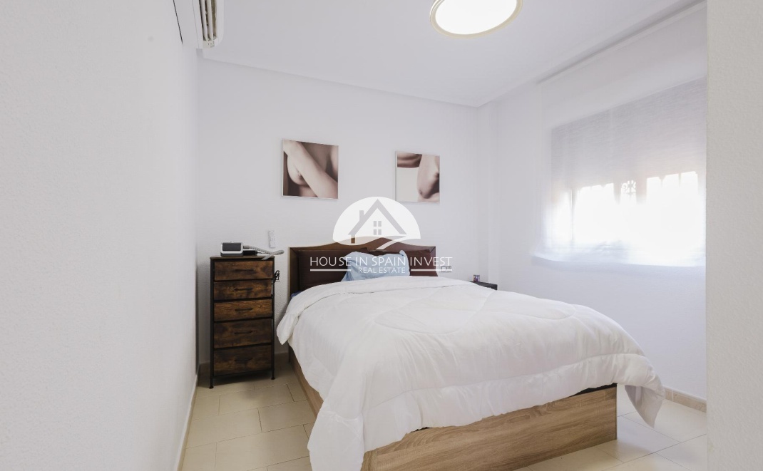 Resale - Villa - Torrevieja - Aguas Nuevas - Sector 25