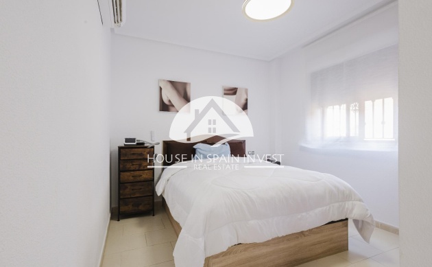 Resale - Villa - Torrevieja - Aguas Nuevas - Sector 25