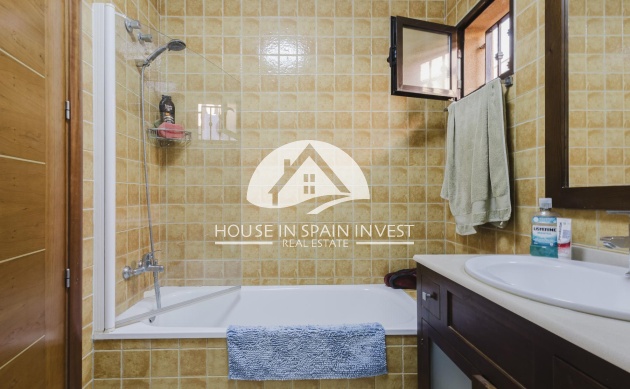 Resale - Villa - Torrevieja - Aguas Nuevas - Sector 25