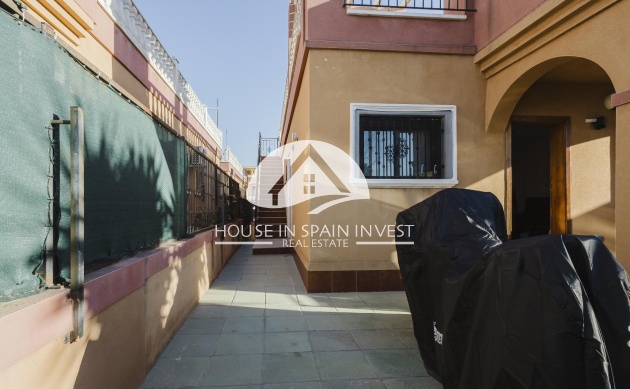 Resale - Villa - Torrevieja - Aguas Nuevas - Sector 25