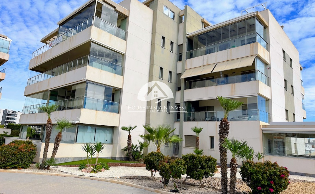 Resale - Apartment  - Orihuela Costa - La Zenia