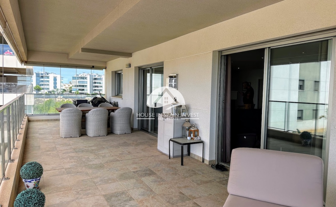 Resale - Apartment  - Orihuela Costa - La Zenia