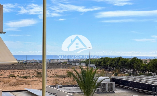 Resale - Apartment  - Orihuela Costa - La Zenia