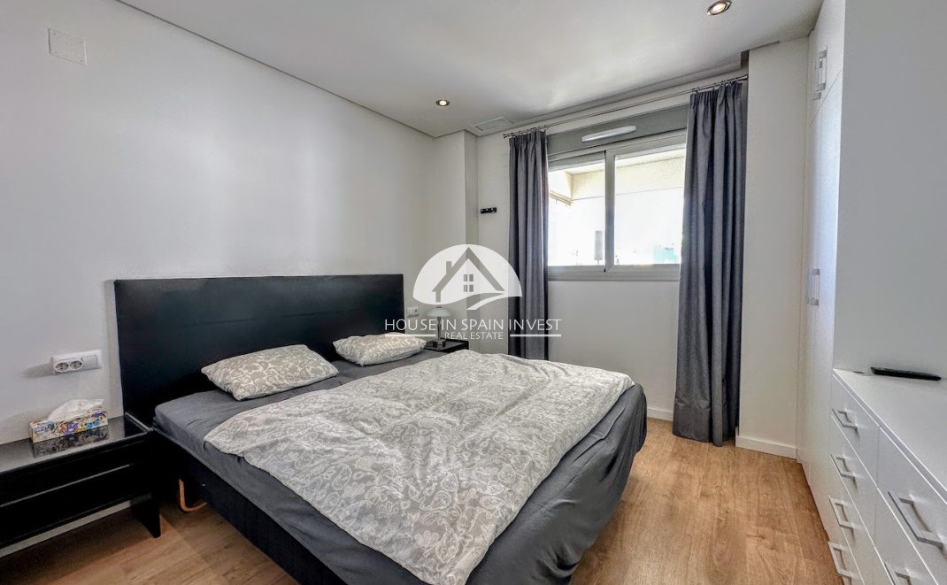 Resale - Apartment  - Orihuela Costa - La Zenia