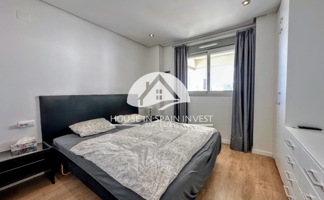 Resale - Apartment  - Orihuela Costa - La Zenia