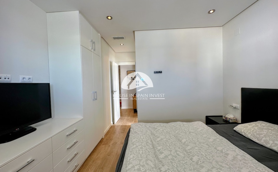 Resale - Apartment  - Orihuela Costa - La Zenia