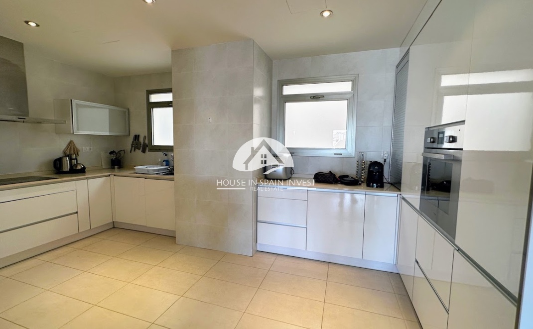 Resale - Apartment  - Orihuela Costa - La Zenia