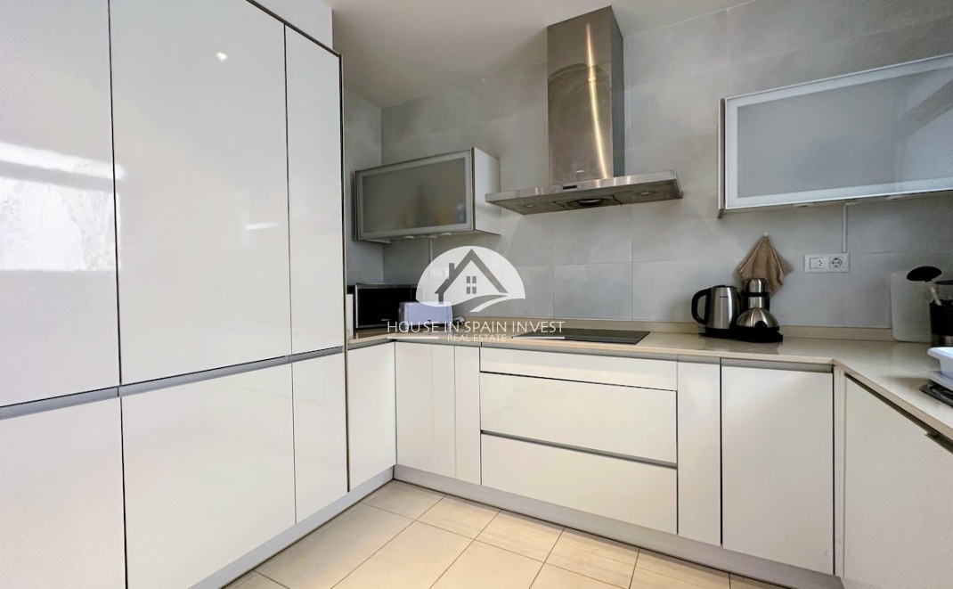 Resale - Apartment  - Orihuela Costa - La Zenia