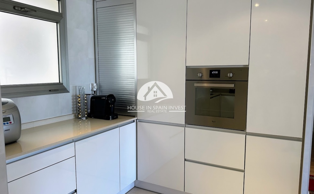 Resale - Apartment  - Orihuela Costa - La Zenia