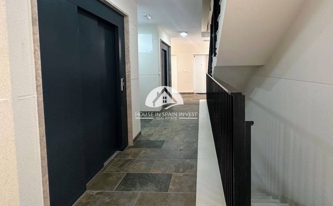 Resale - Apartment  - Orihuela Costa - La Zenia