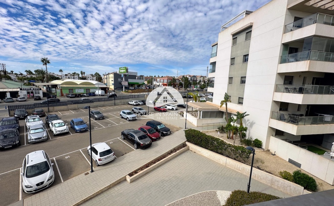 Resale - Apartment  - Orihuela Costa - La Zenia