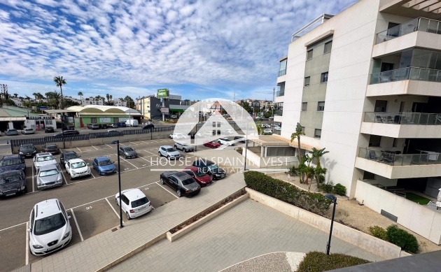 Resale - Apartment  - Orihuela Costa - La Zenia