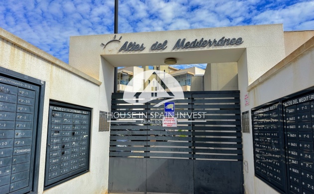 Resale - Apartment  - Orihuela Costa - La Zenia