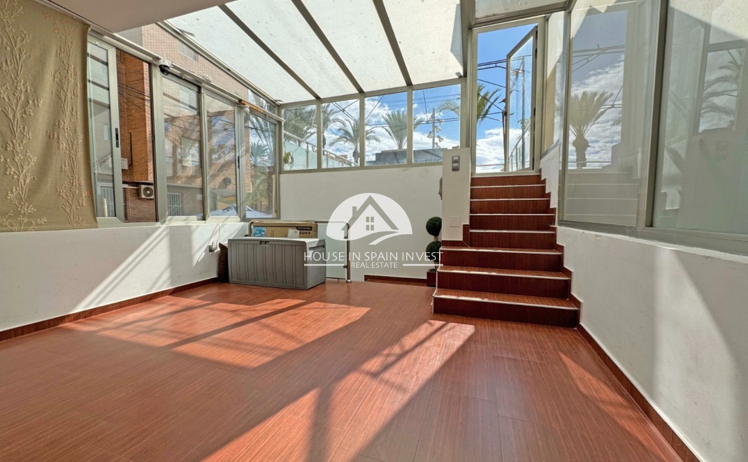 Resale - Apartment  - Torrevieja - Playa del Cura