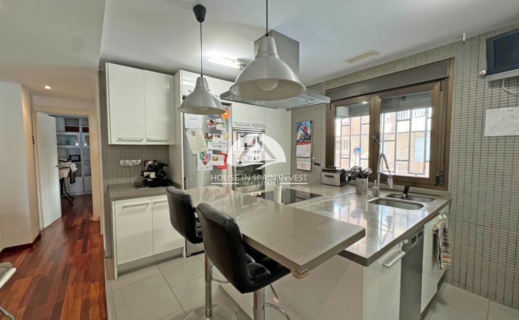 Resale - Apartment  - Torrevieja - Playa del Cura