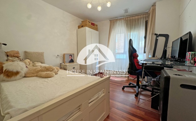 Resale - Apartment  - Torrevieja - Playa del Cura