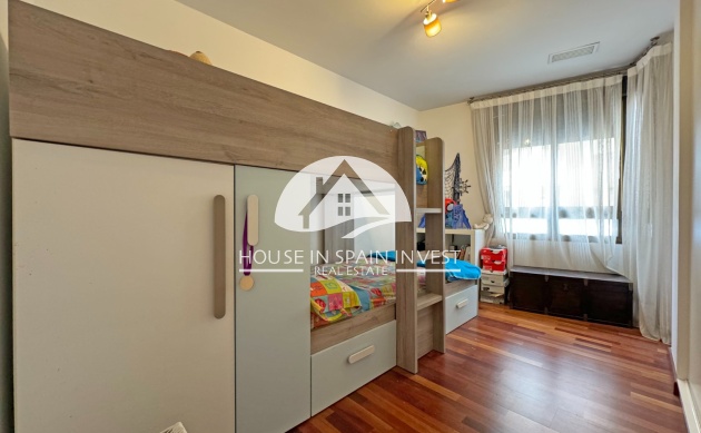Resale - Apartment  - Torrevieja - Playa del Cura