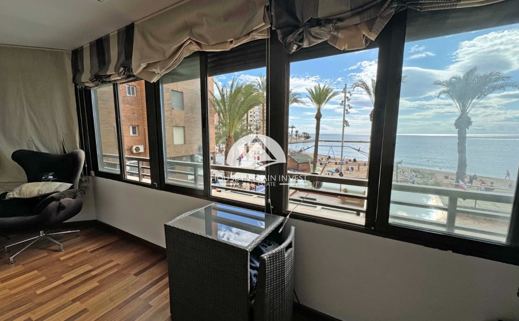 Resale - Apartment  - Torrevieja - Playa del Cura