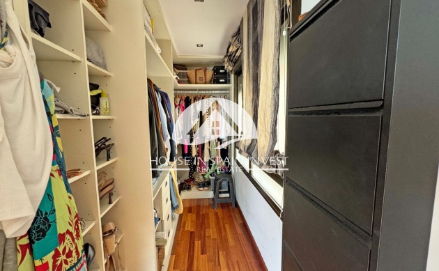 Resale - Apartment  - Torrevieja - Playa del Cura