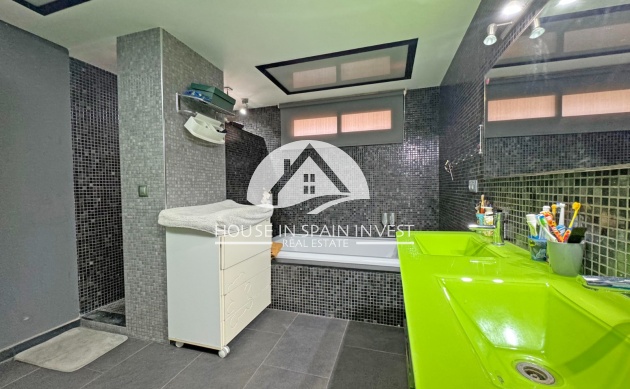 Resale - Apartment  - Torrevieja - Playa del Cura