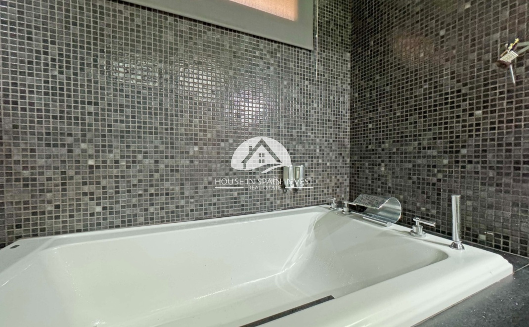 Resale - Apartment  - Torrevieja - Playa del Cura