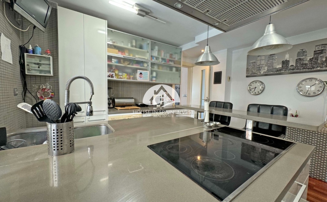 Resale - Apartment  - Torrevieja - Playa del Cura